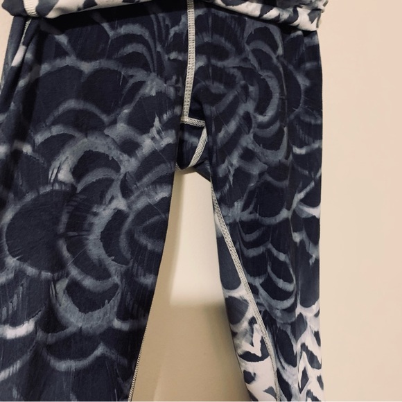 Lululemon Yin to You Leggings Skort Black White Grey Tie Dye Sz 6 - Picture 9 of 12
